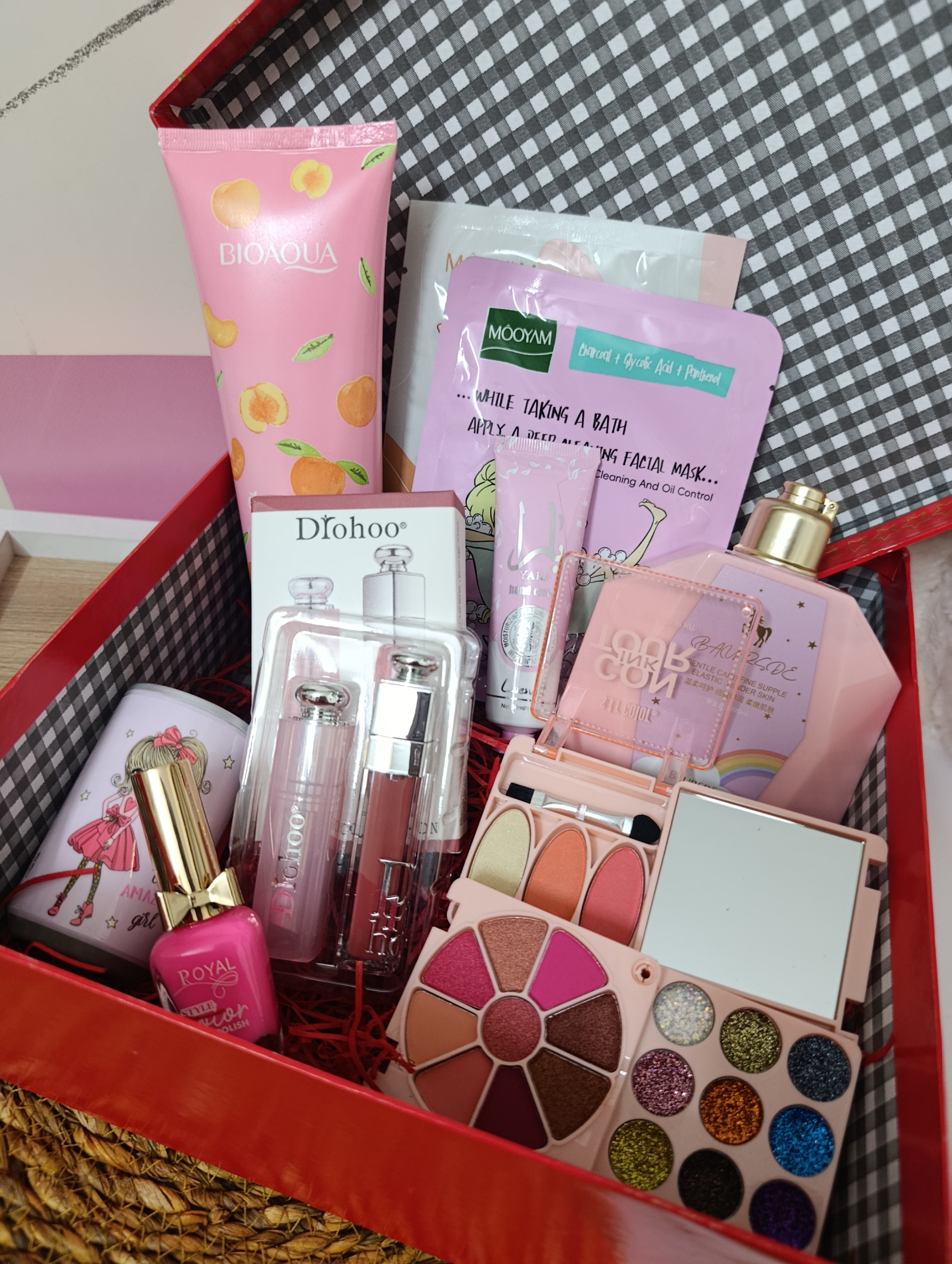 پک هدیه آرایشی